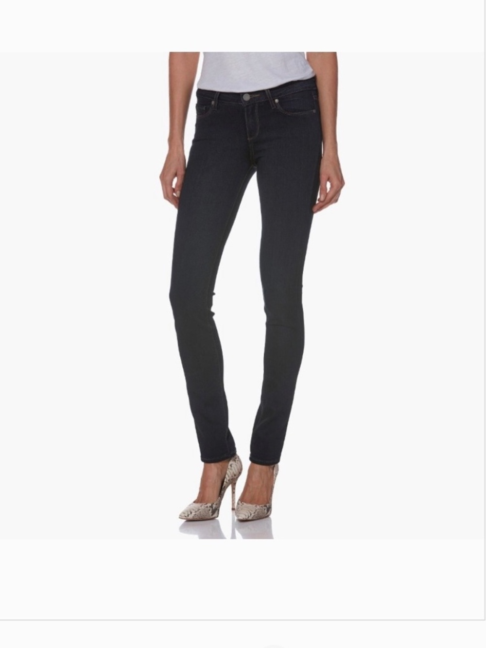 Paige skyline skinny jeans in Mona wash. Size 27